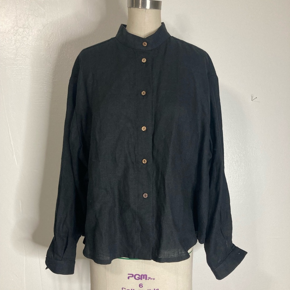 Like new Pavietra linen oversized monk collar button down shirt